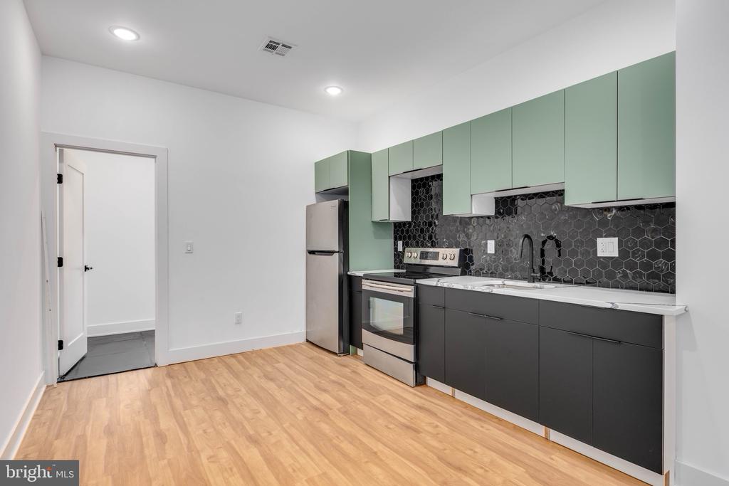 713 S 55TH STREET