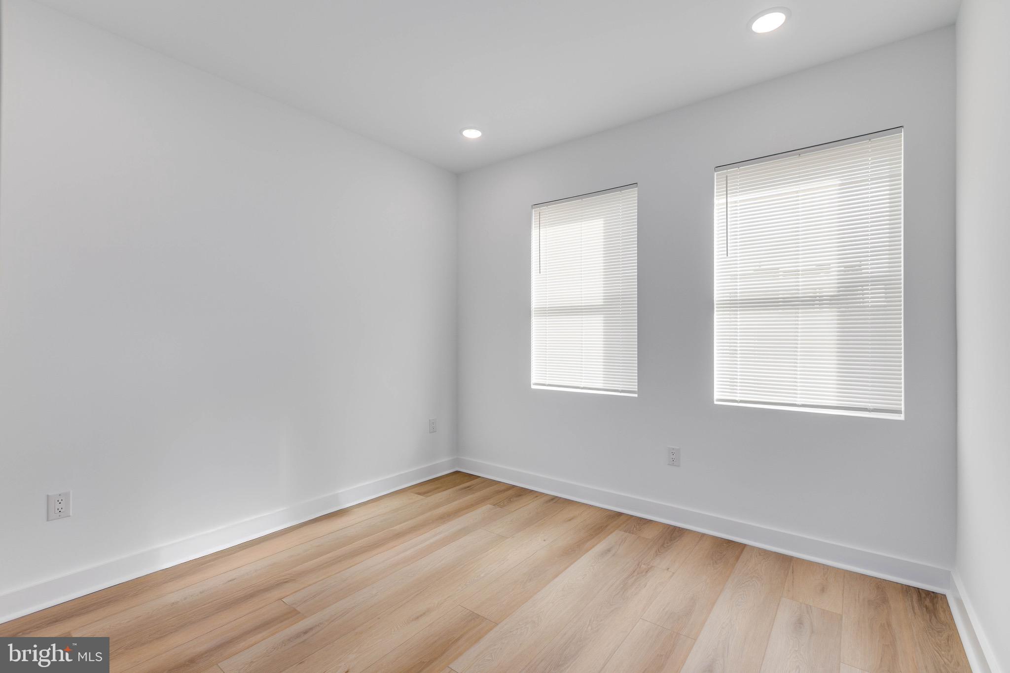 716 N SHEDWICK STREET 3