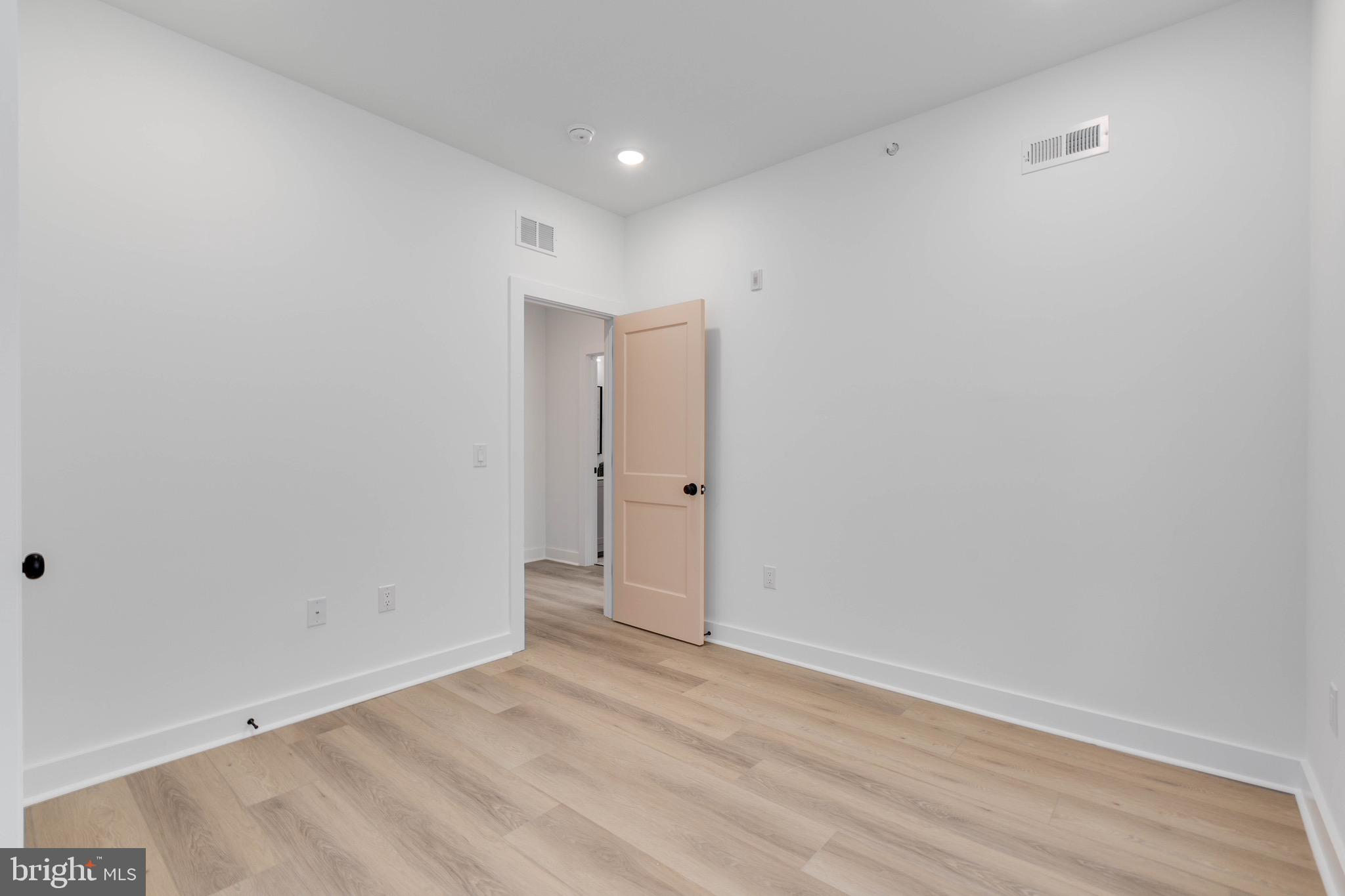 716 N SHEDWICK STREET 3