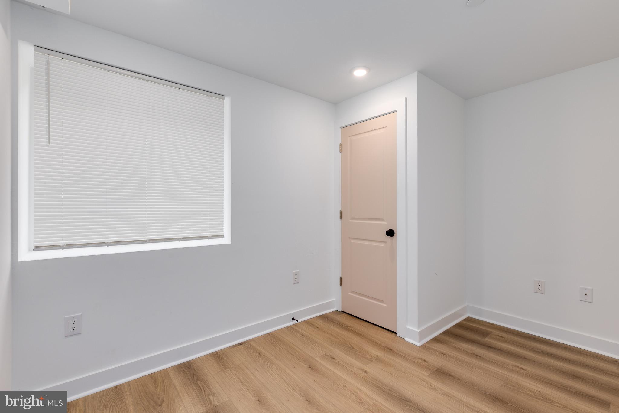 1028 W ARIZONA STREET 1