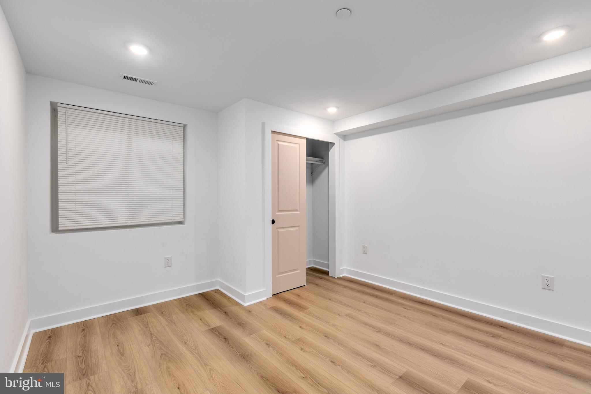 1028 W ARIZONA STREET 1