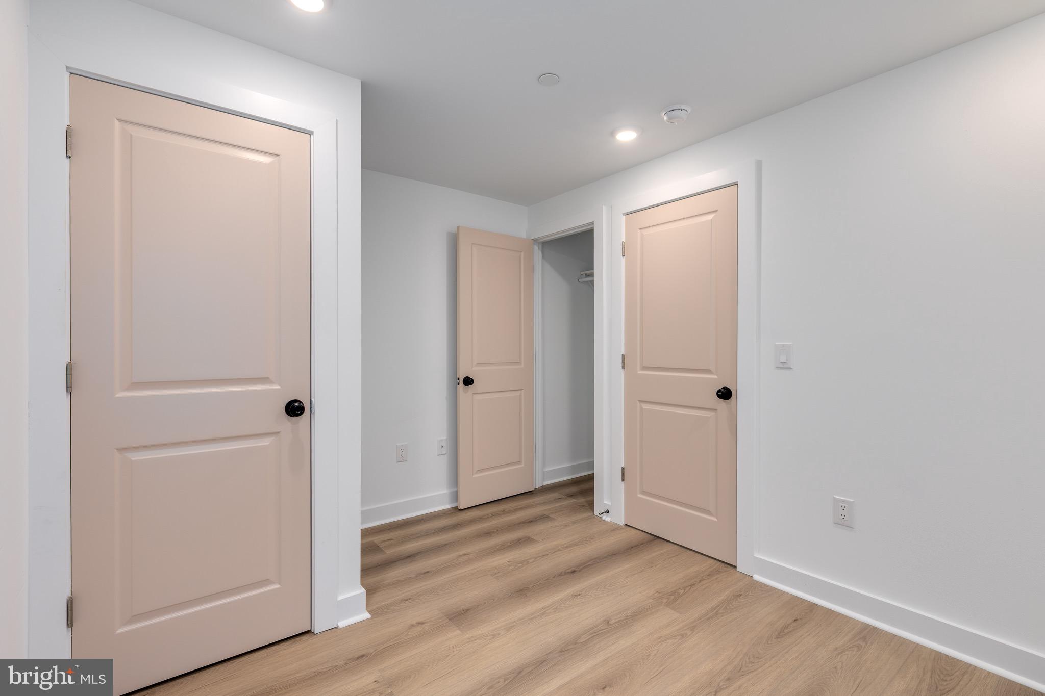 1028 W ARIZONA STREET 1