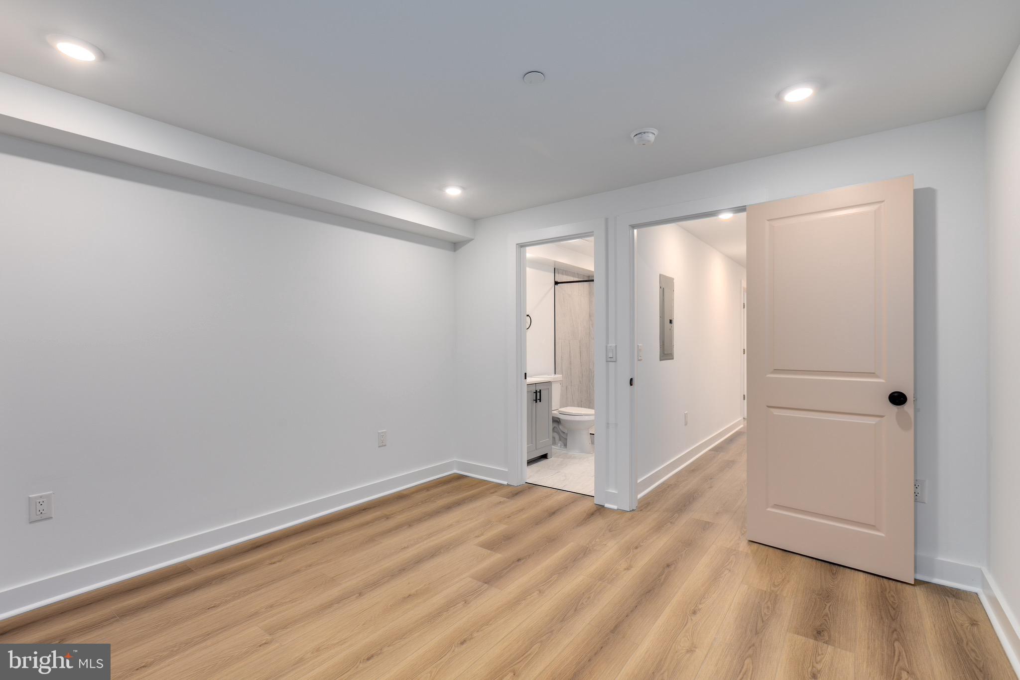 1028 W ARIZONA STREET 1