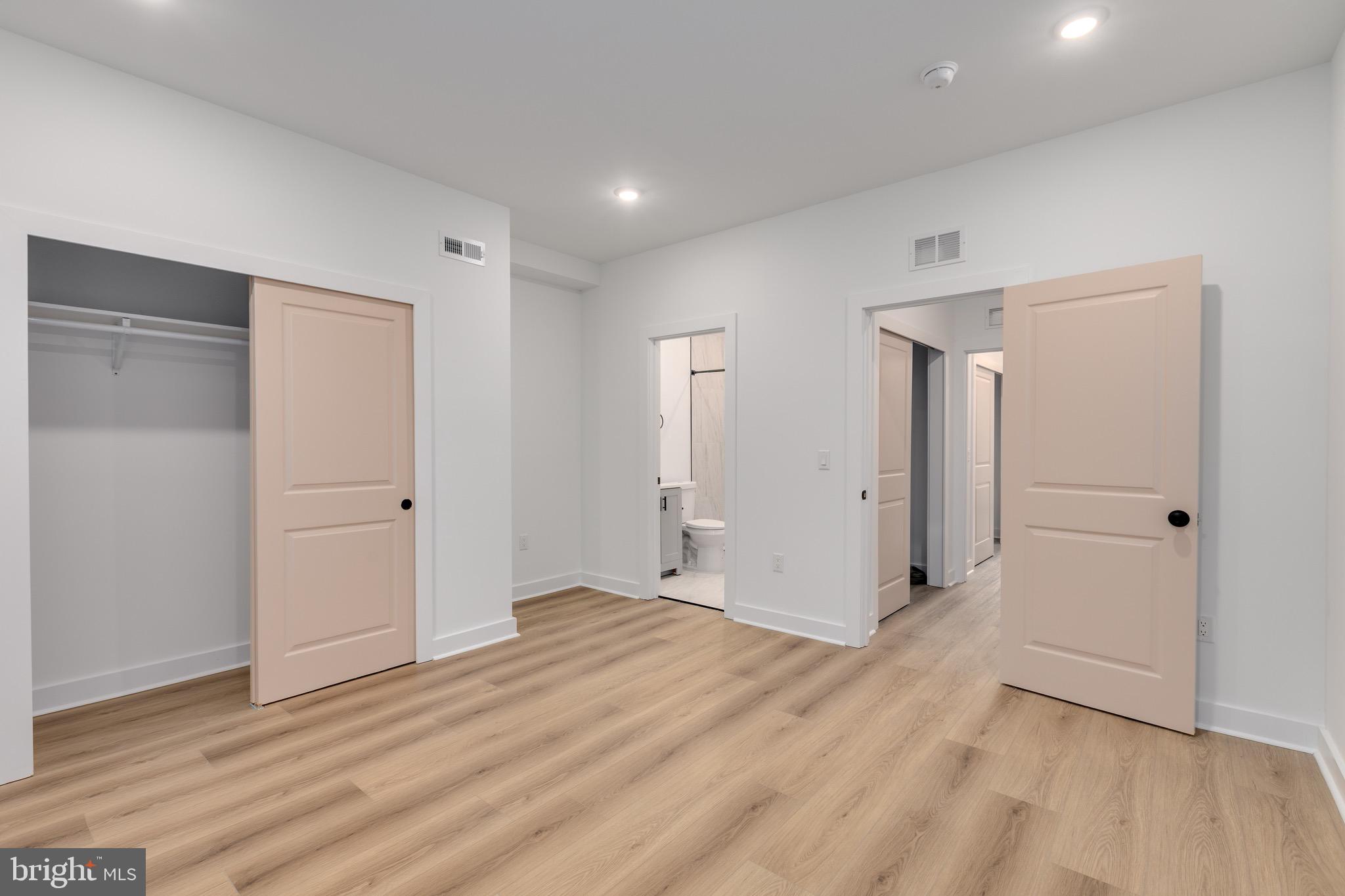 1028 W ARIZONA STREET 2