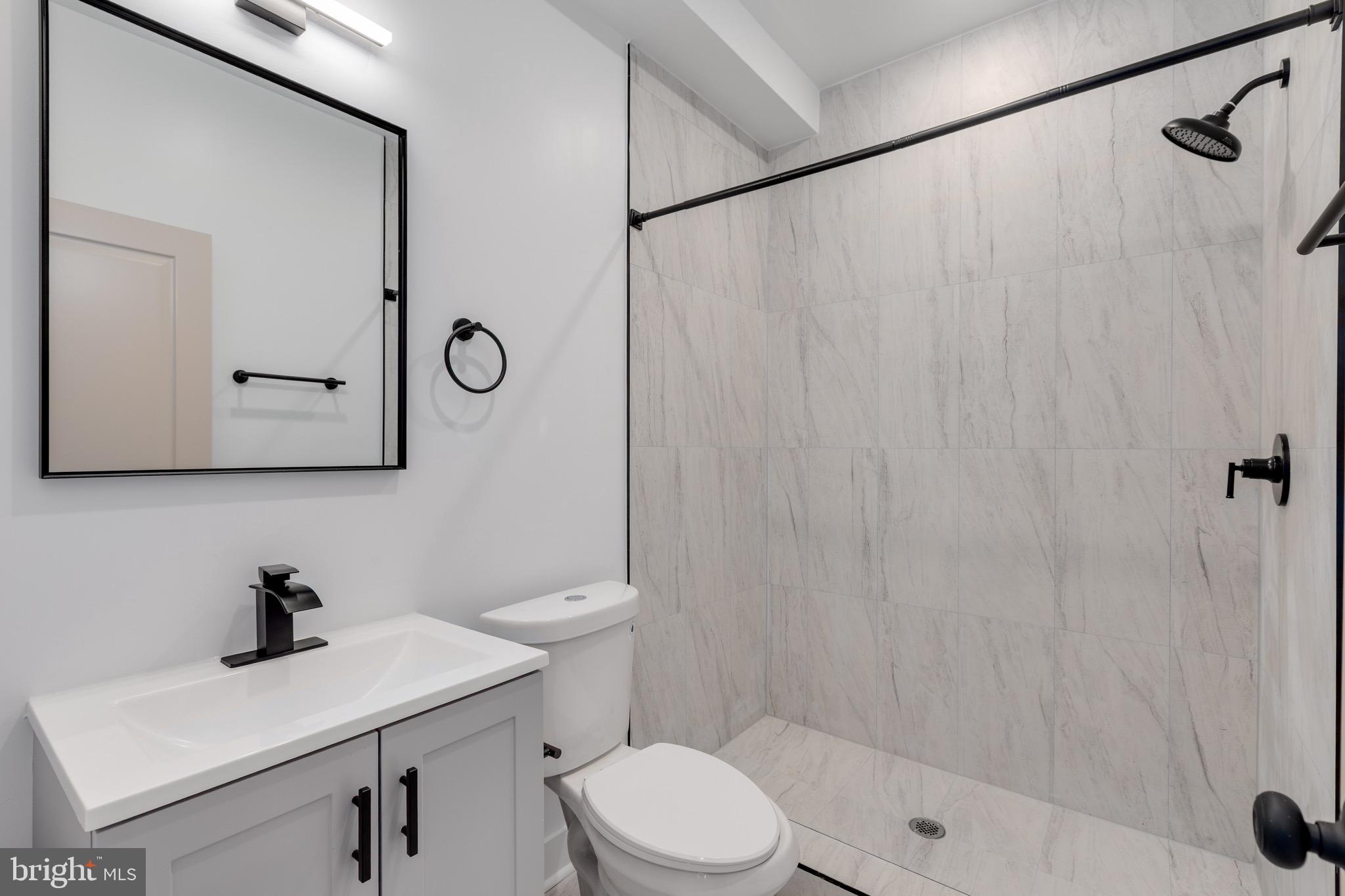 1028 W ARIZONA STREET 2