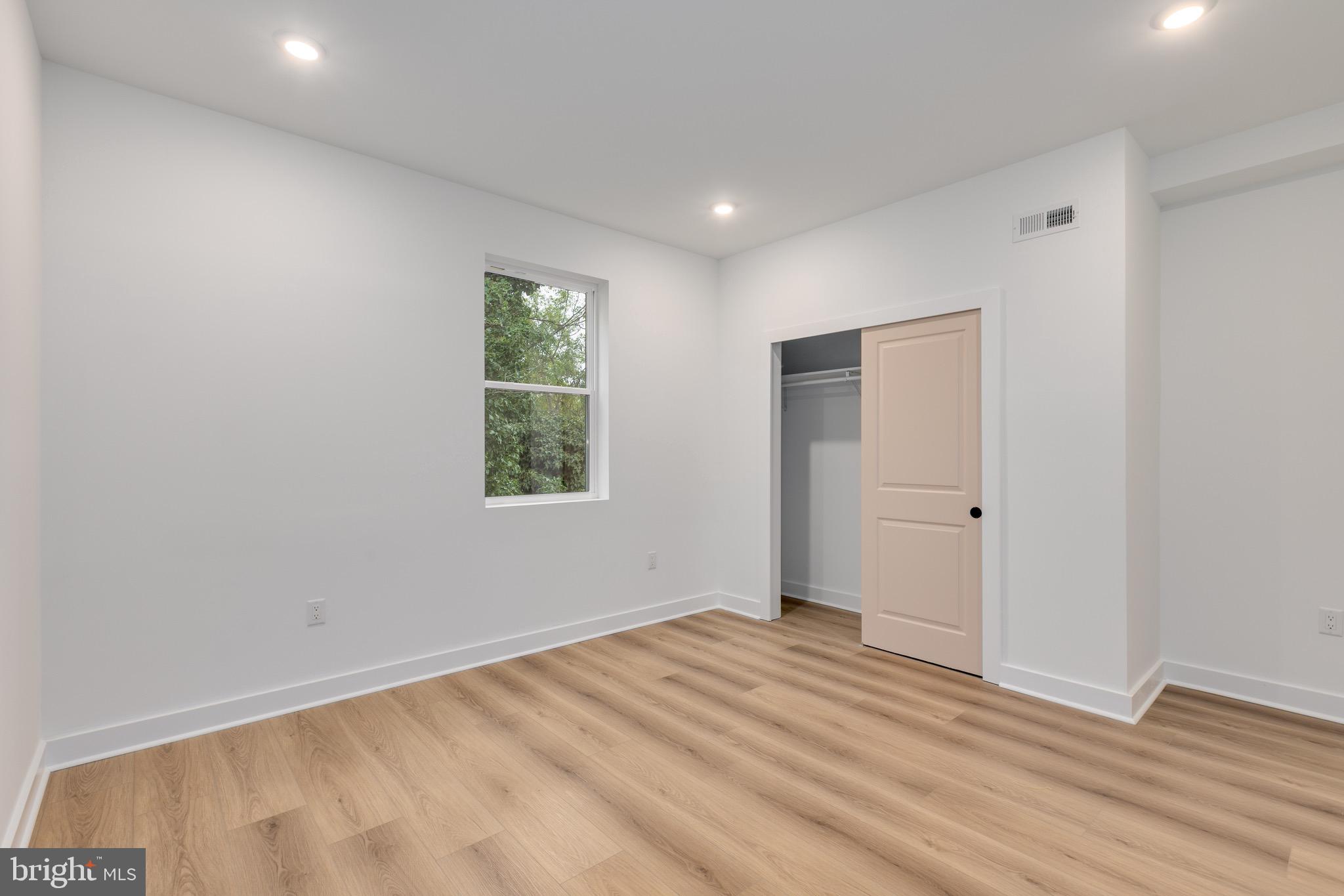 1028 W ARIZONA STREET 2