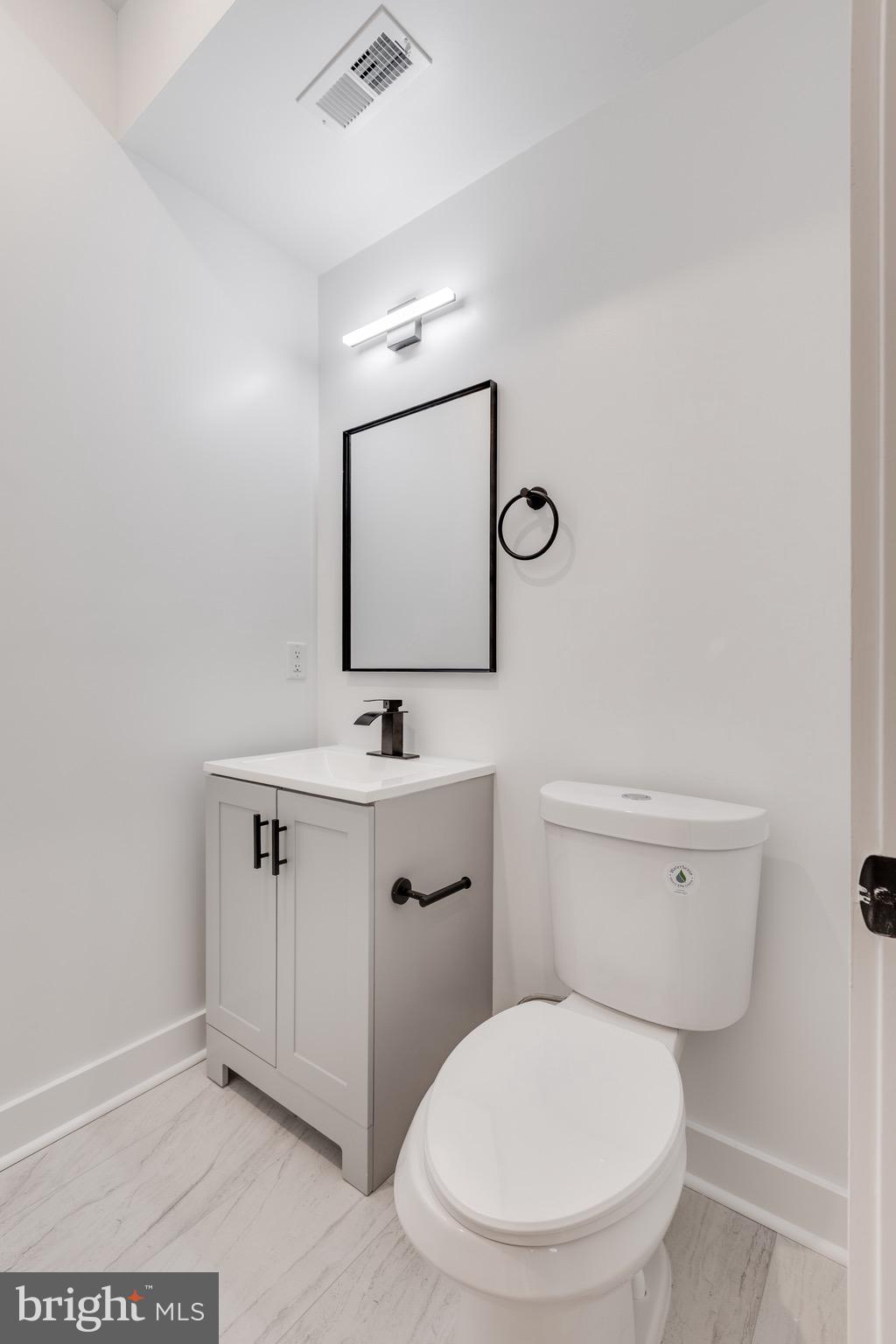 1028 W ARIZONA STREET 2