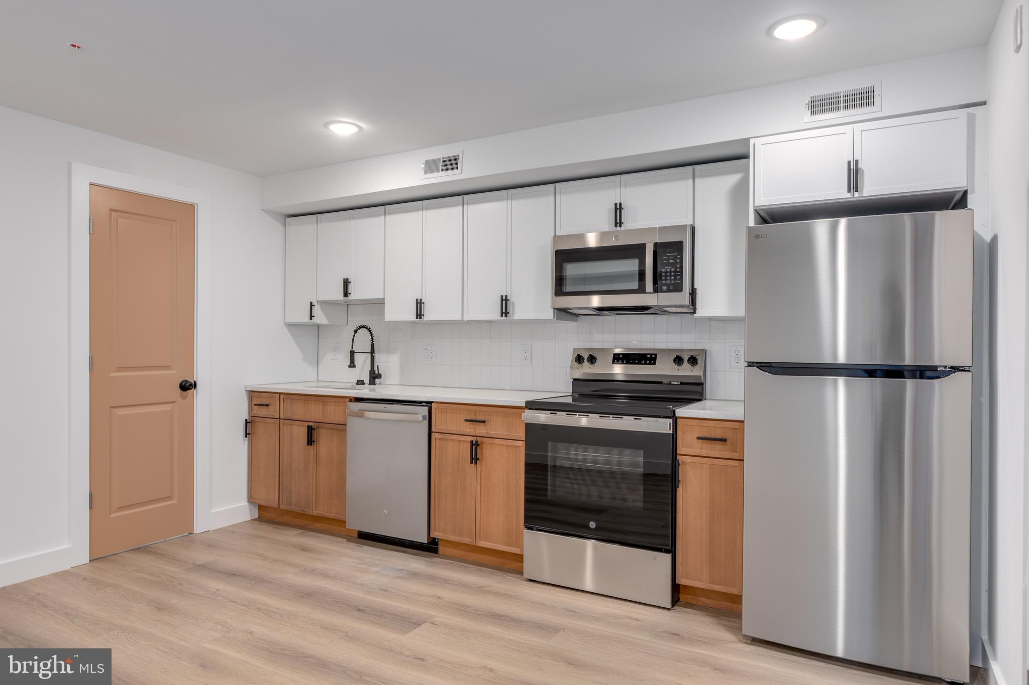 2502 N 10TH STREET 1