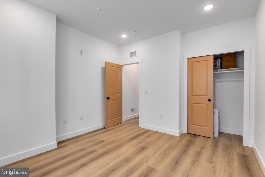 2502 N 10TH STREET 1