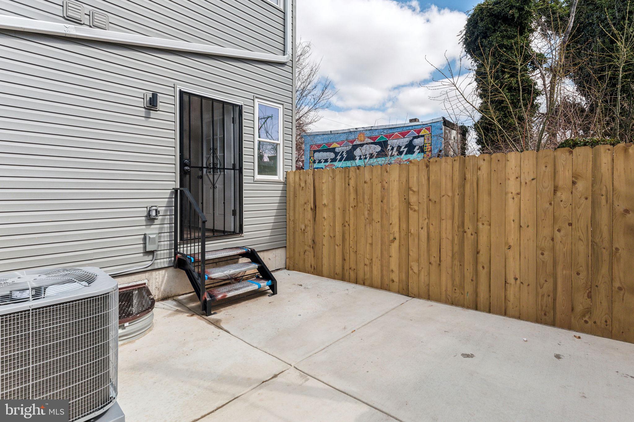 1010 W ARIZONA STREET 1