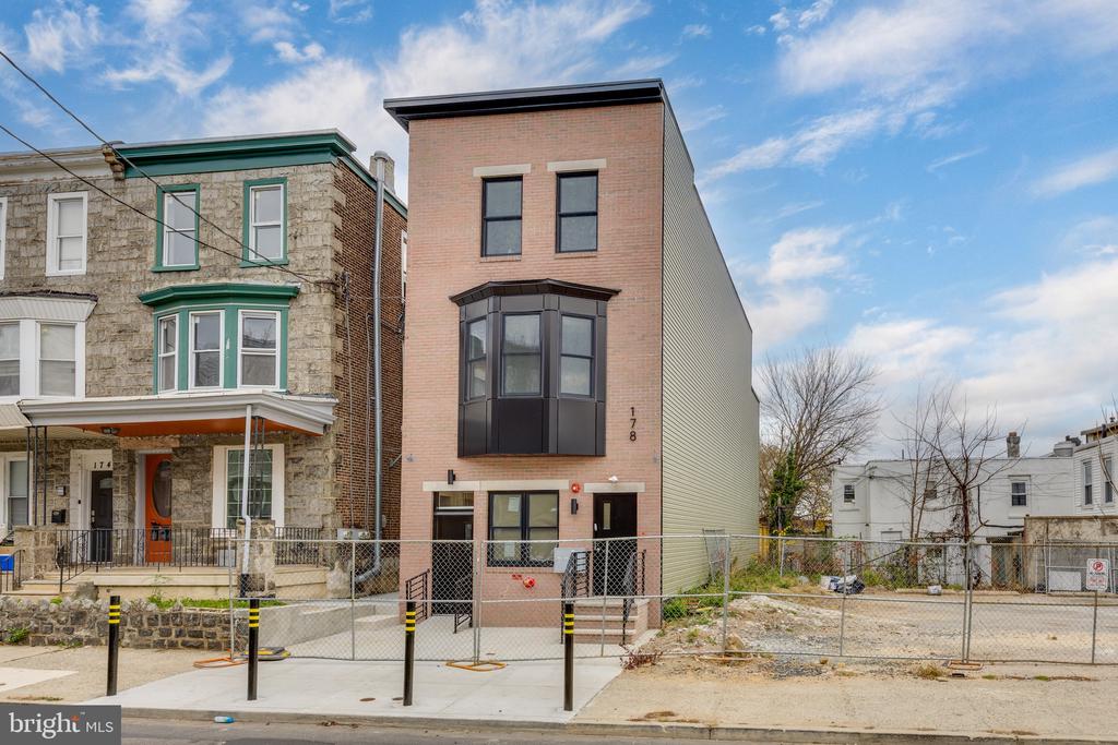 178 W SEYMOUR STREET 3
