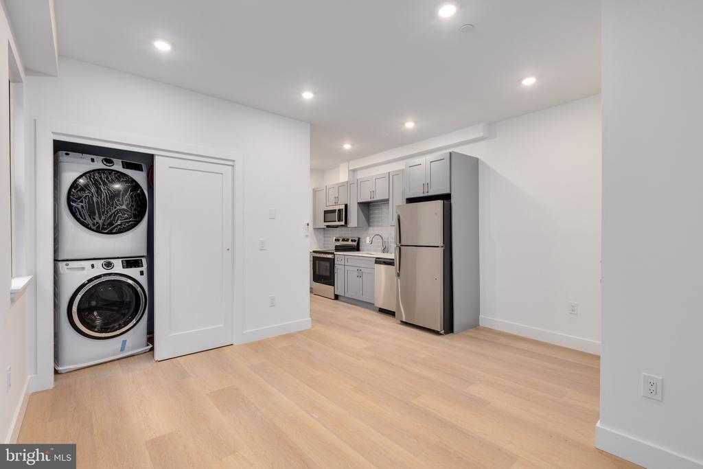 178 W SEYMOUR STREET 3