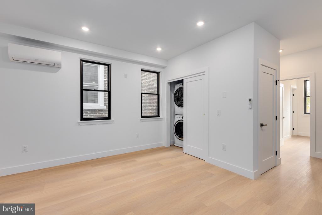 178 W SEYMOUR STREET 3