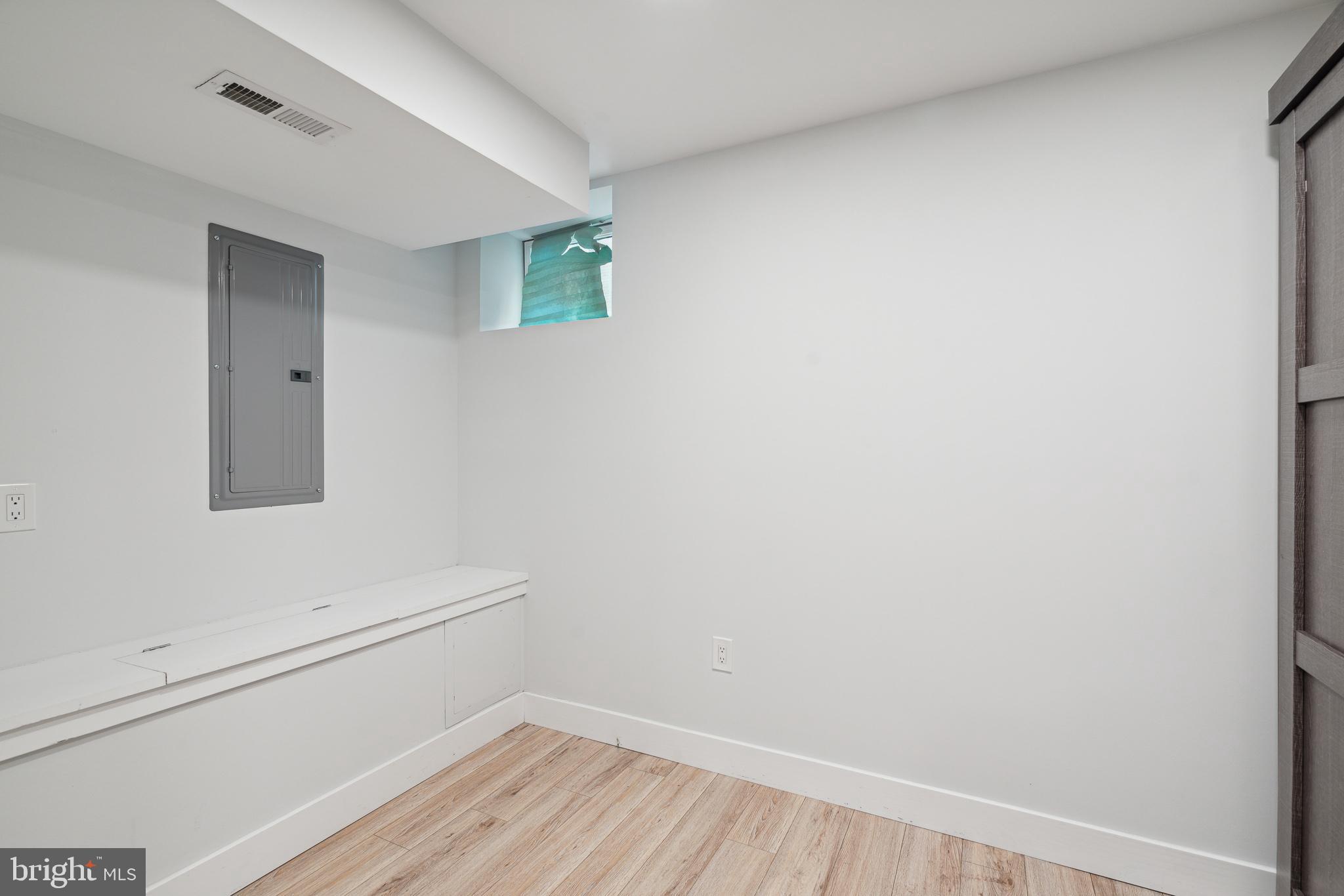 1448 N MYRTLEWOOD STREET