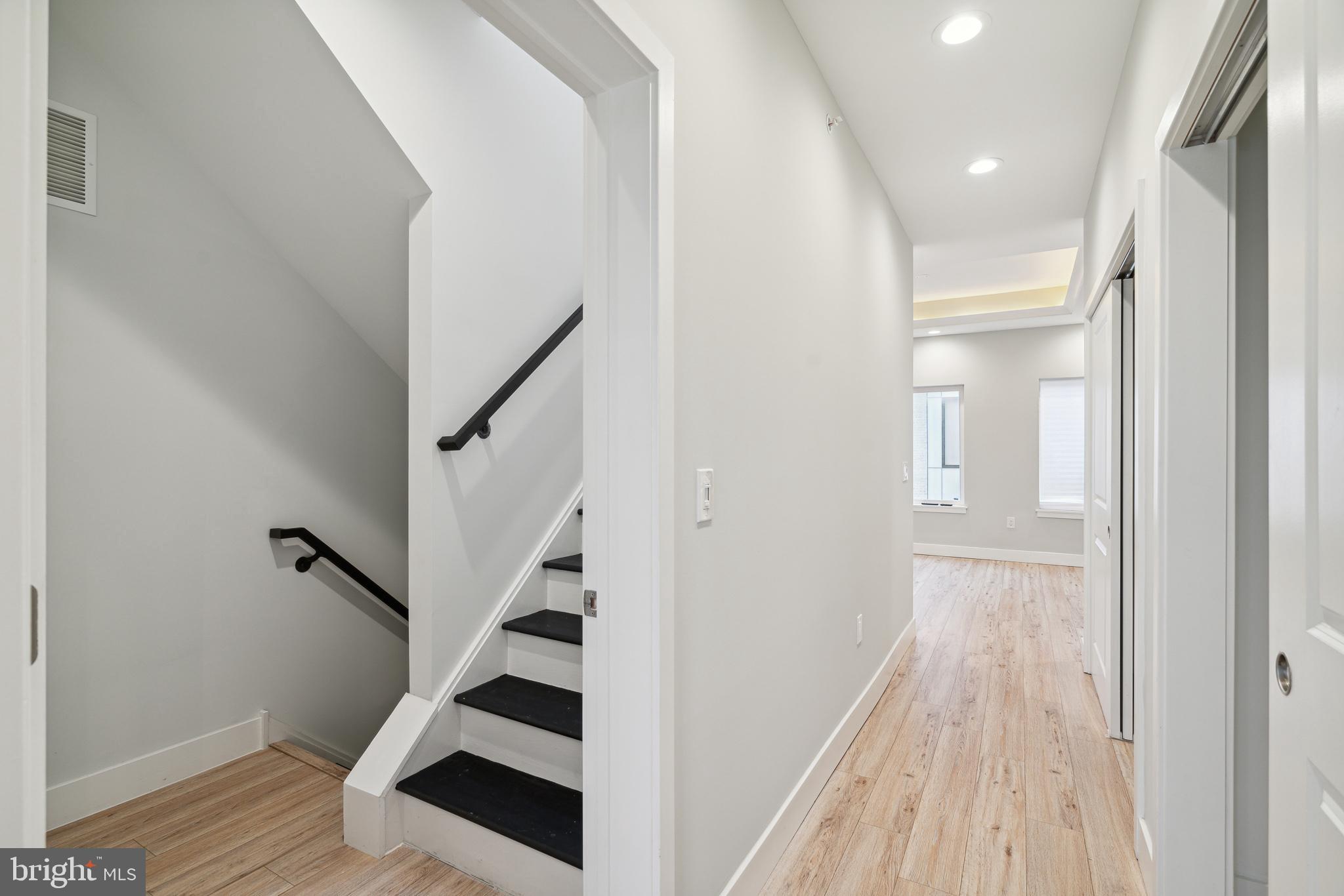 1448 N MYRTLEWOOD STREET