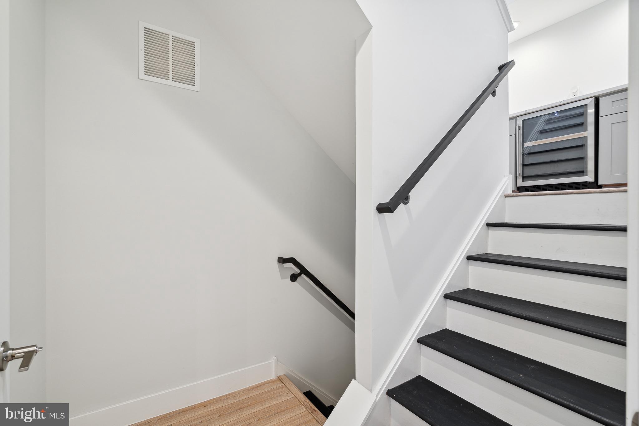 1448 N MYRTLEWOOD STREET