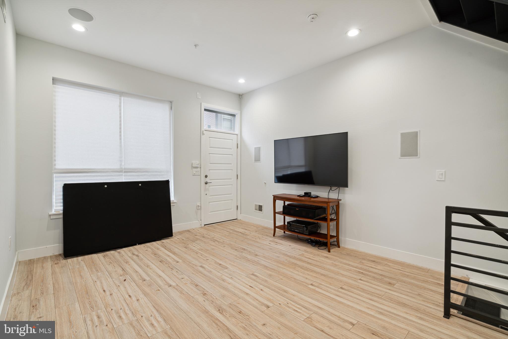 1448 N MYRTLEWOOD STREET