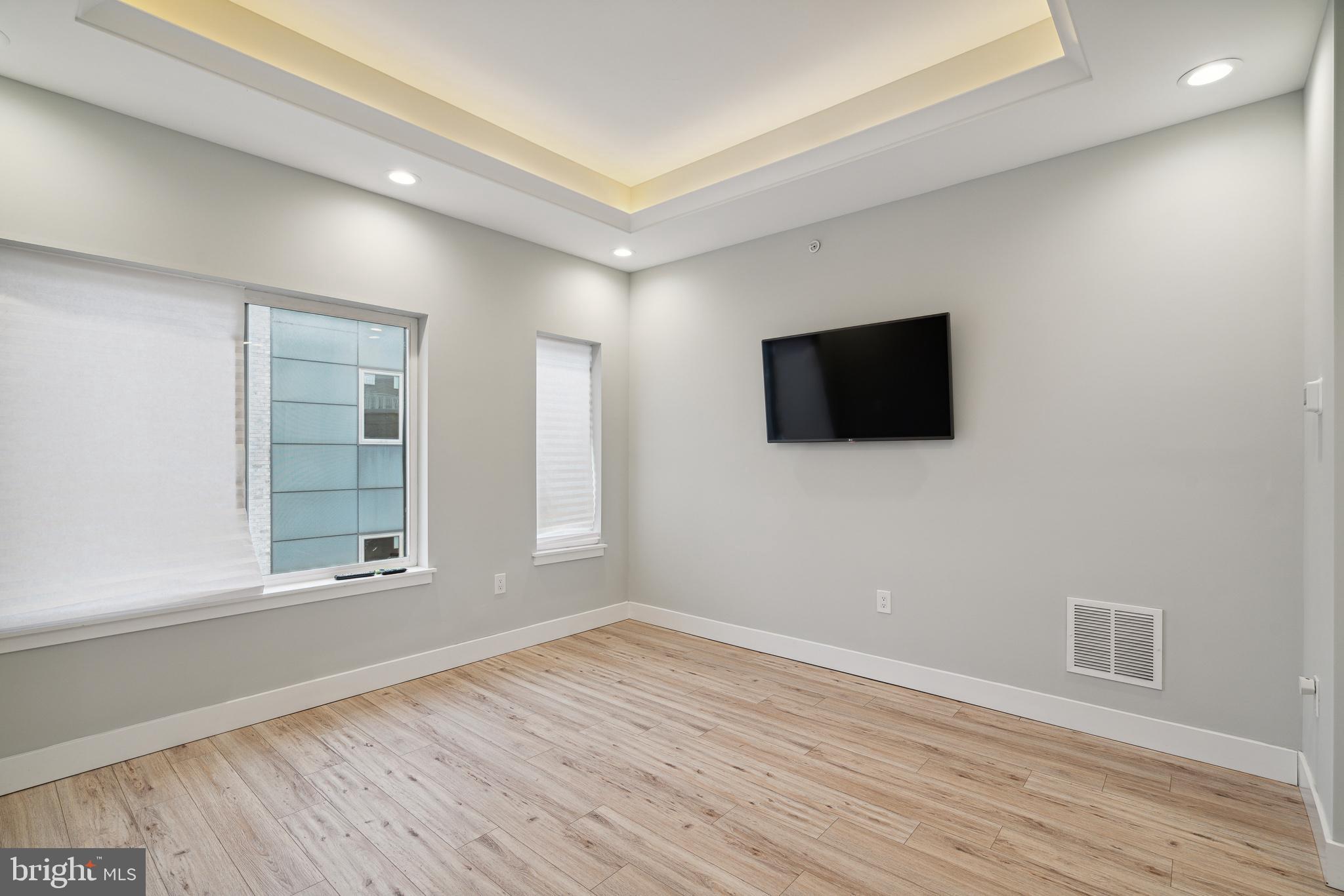 1448 N MYRTLEWOOD STREET