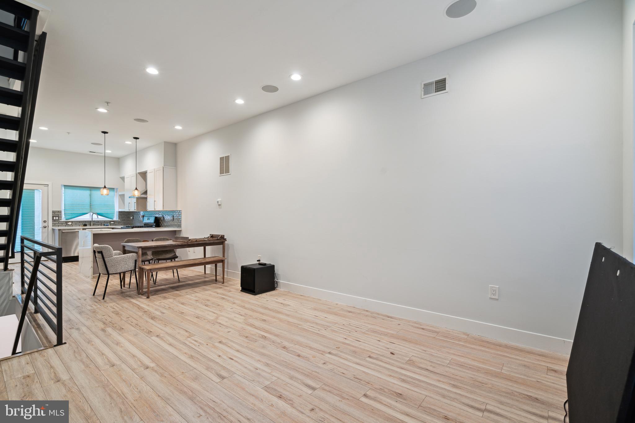 1448 N MYRTLEWOOD STREET