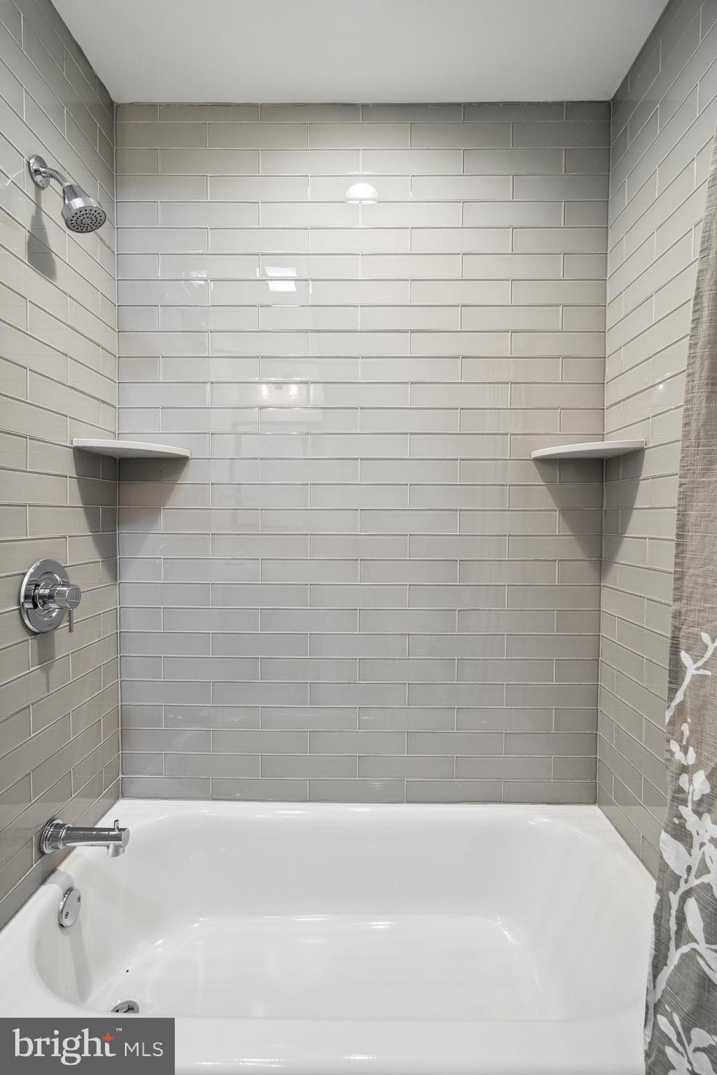 1448 N MYRTLEWOOD STREET