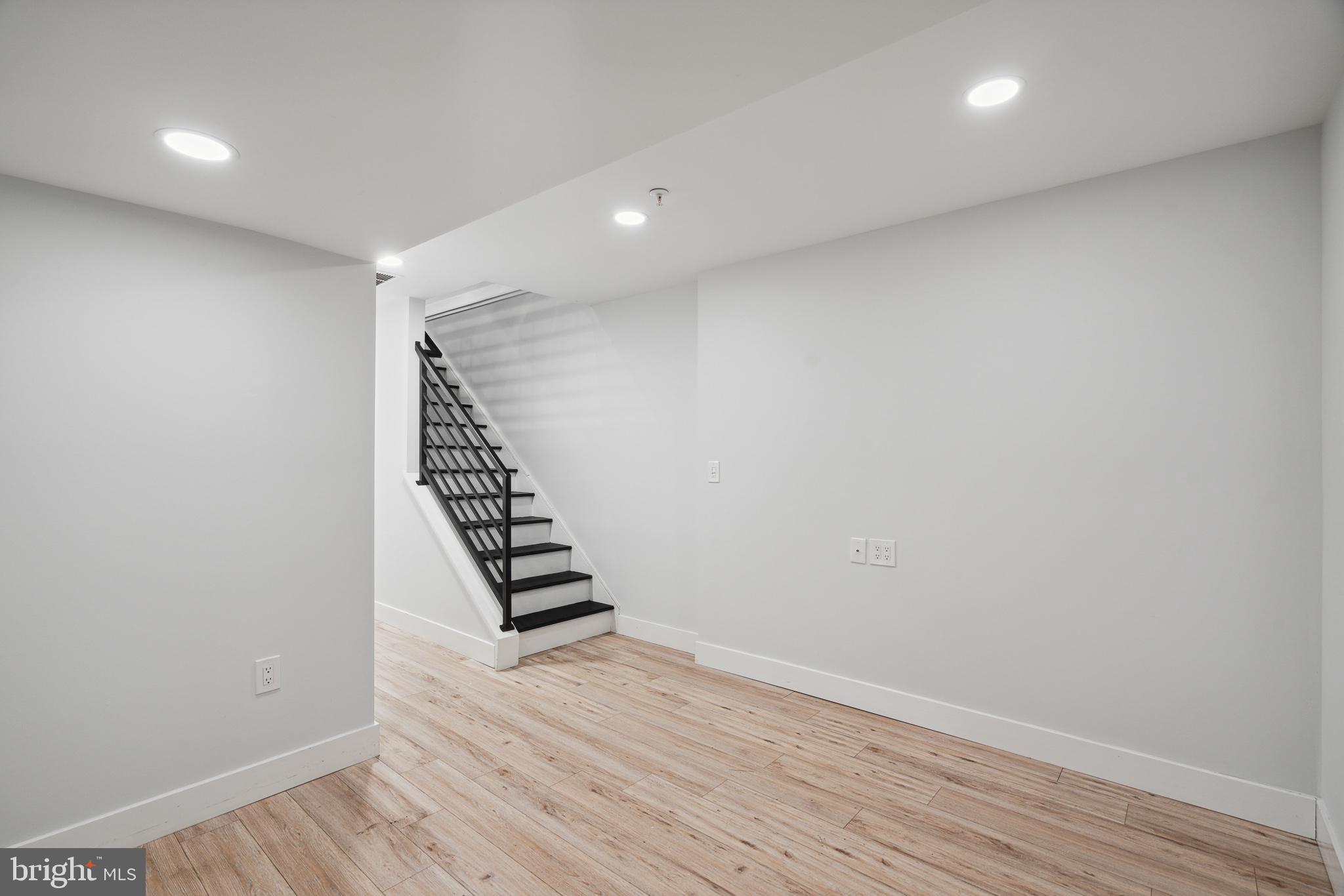 1448 N MYRTLEWOOD STREET