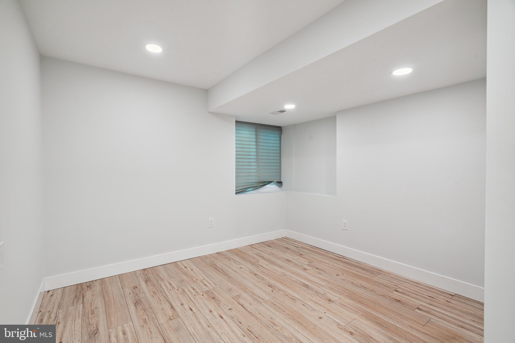 1448 N MYRTLEWOOD STREET