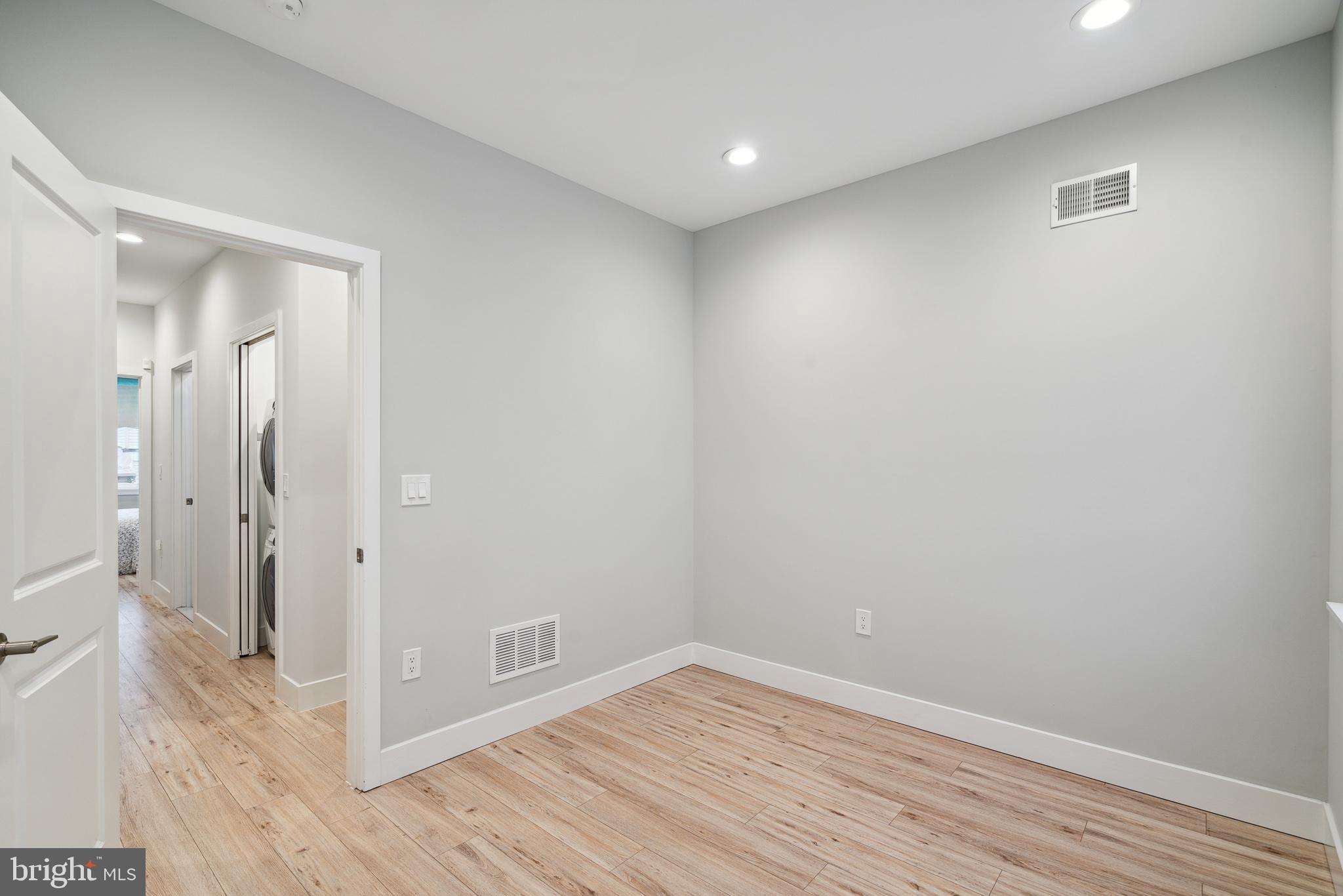 1448 N MYRTLEWOOD STREET