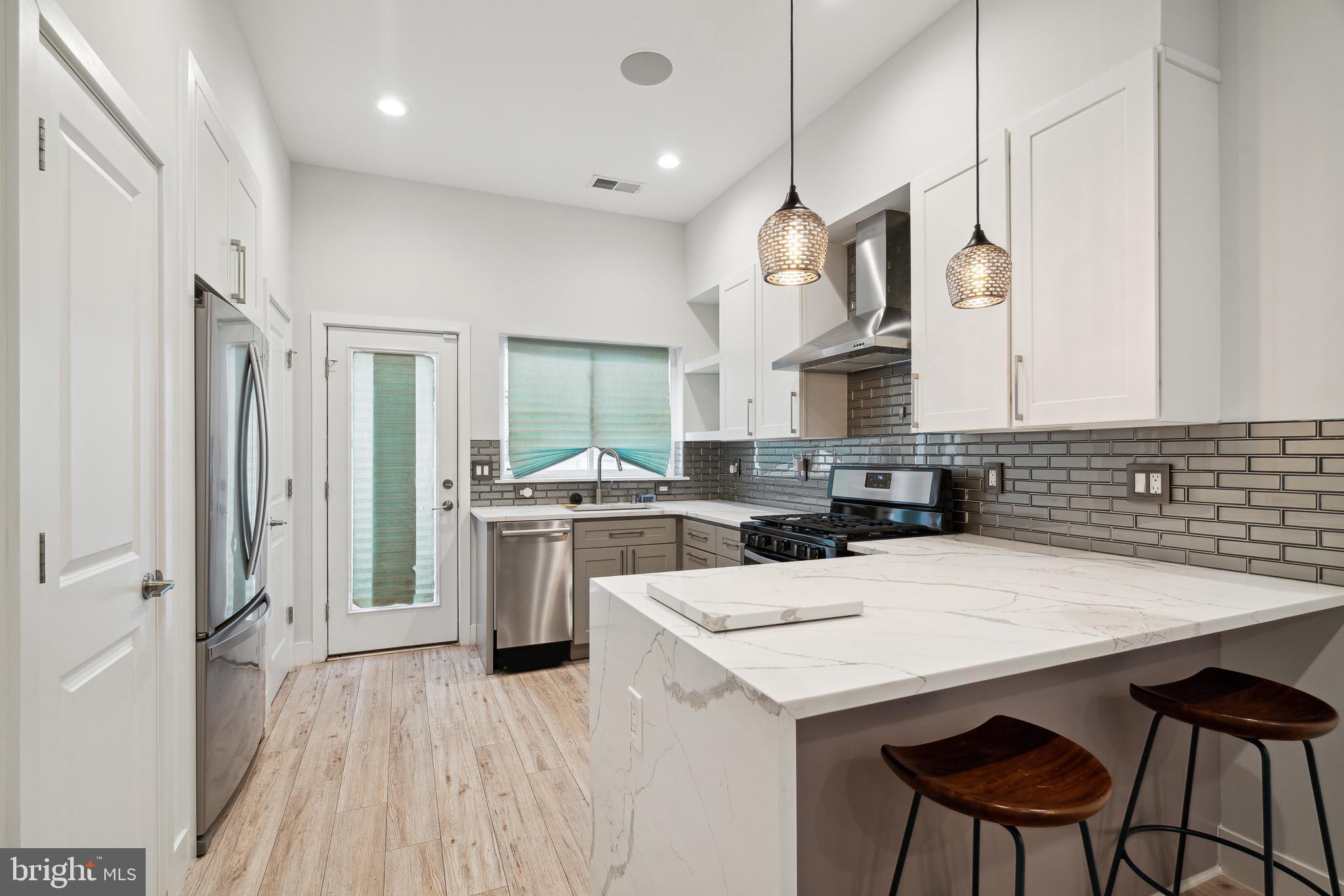 1448 N MYRTLEWOOD STREET