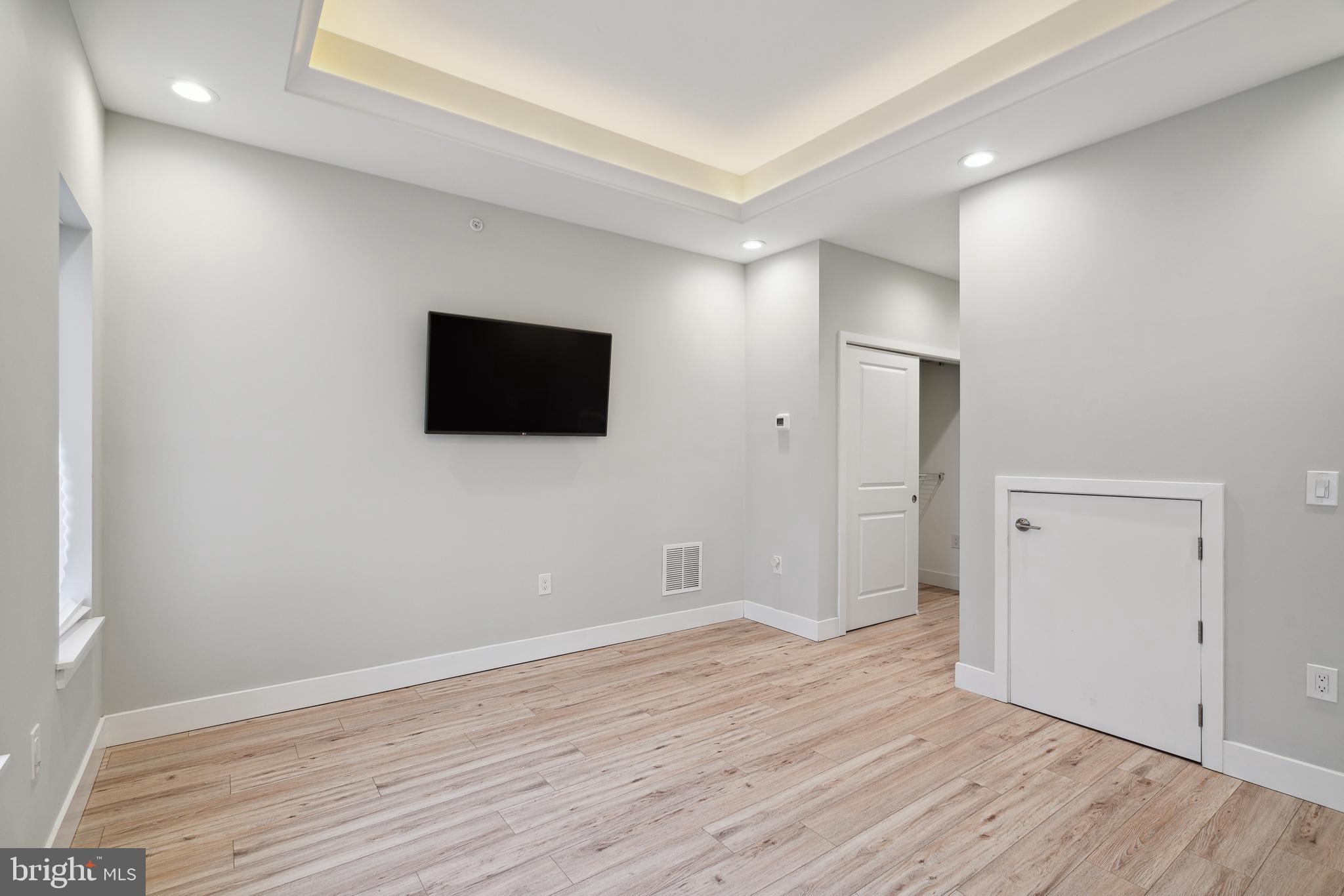 1448 N MYRTLEWOOD STREET