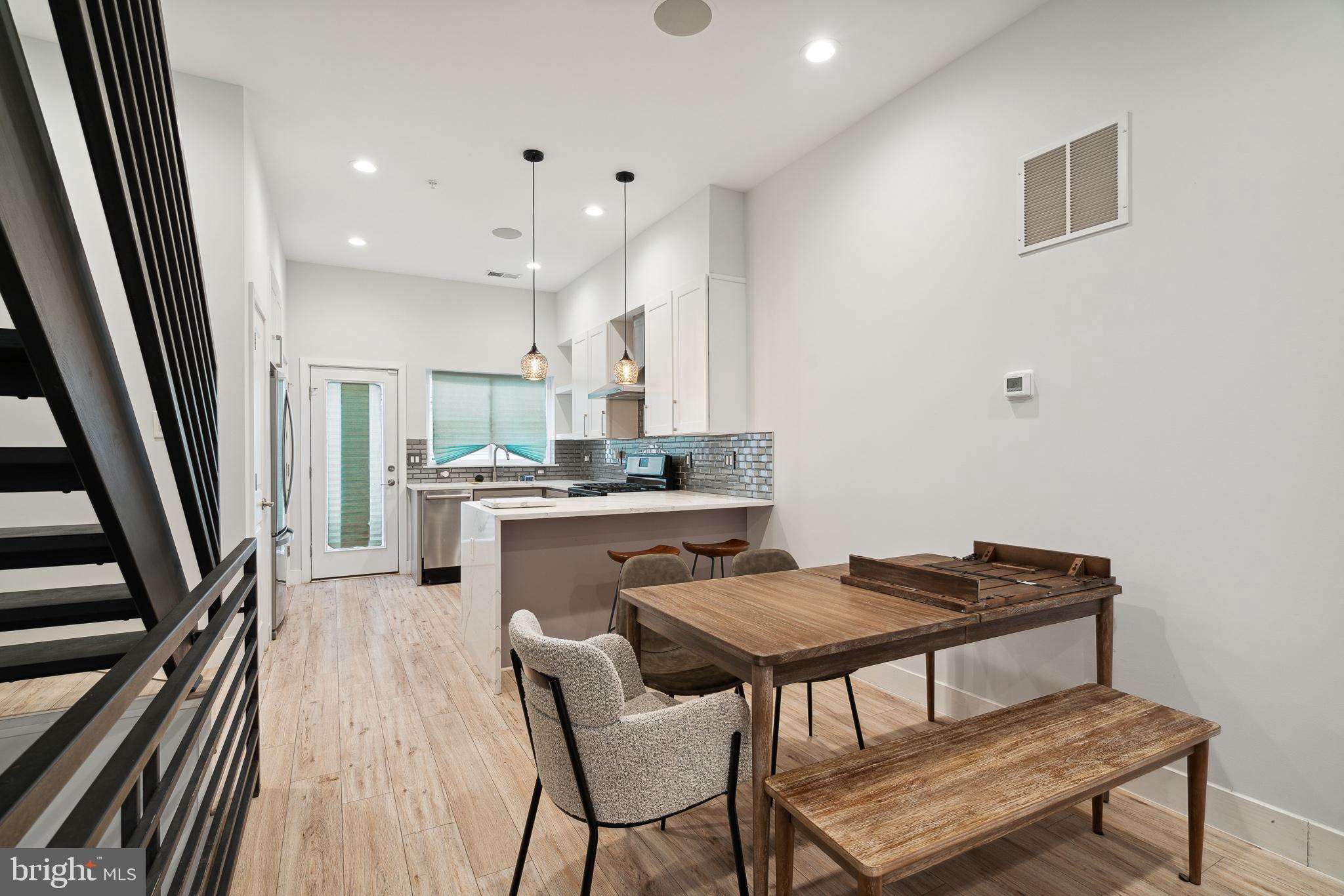 1448 N MYRTLEWOOD STREET