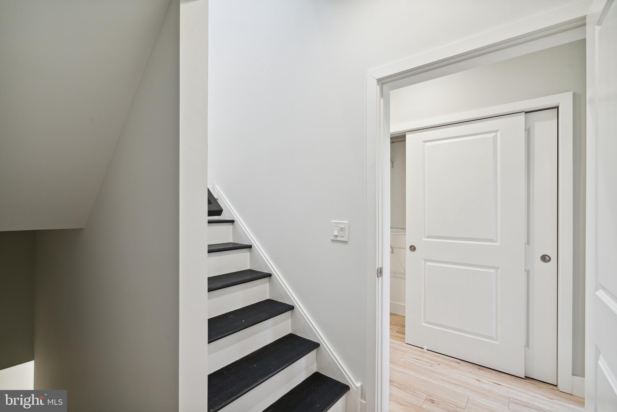 1448 N MYRTLEWOOD STREET