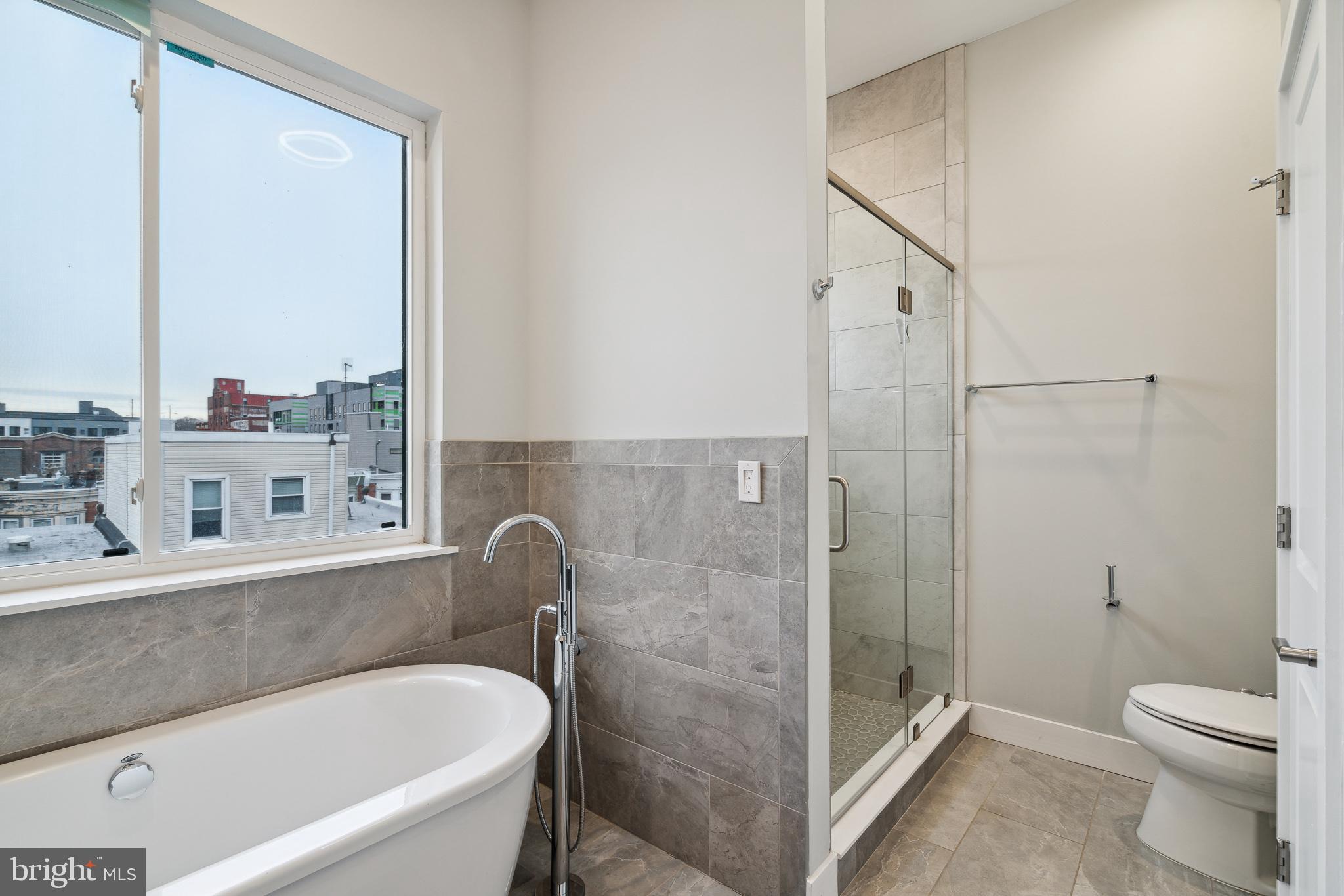 1448 N MYRTLEWOOD STREET