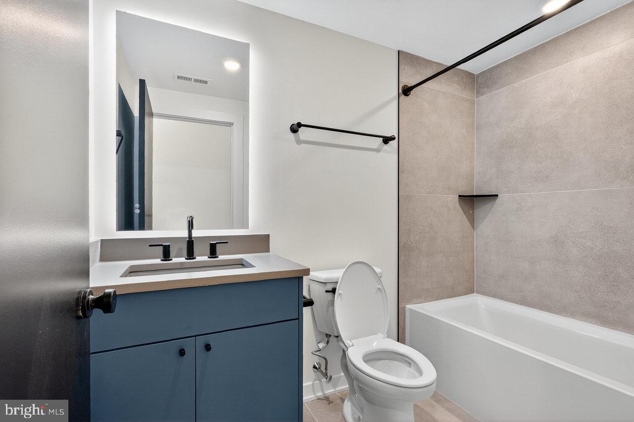 2219 N 4TH STREET 21 5