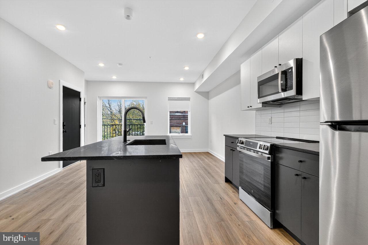 2219 N 4TH STREET 21 5