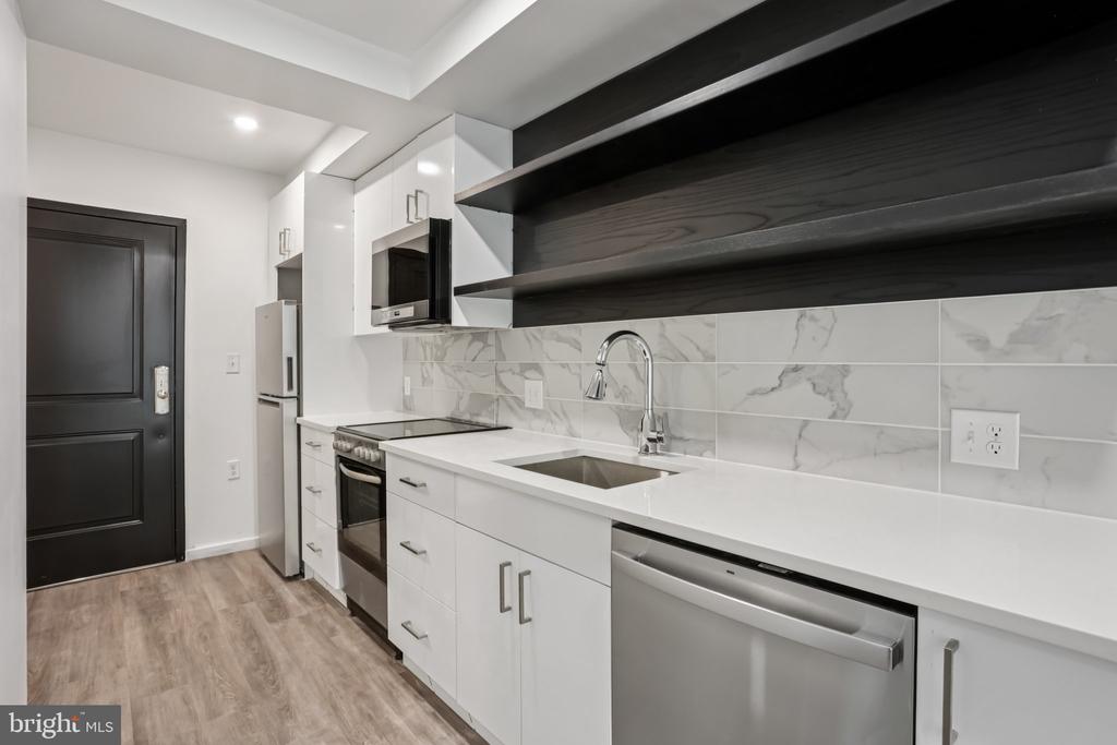 1201 VINE STREET 403 STUDIO
