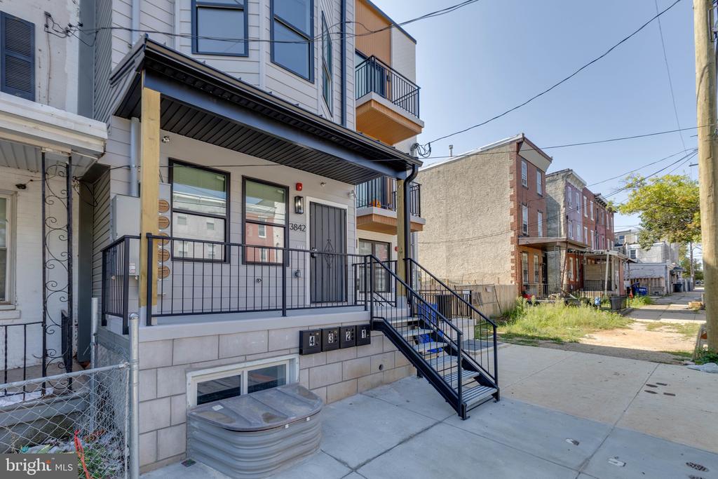 3842 FAIRMOUNT AVENUE A