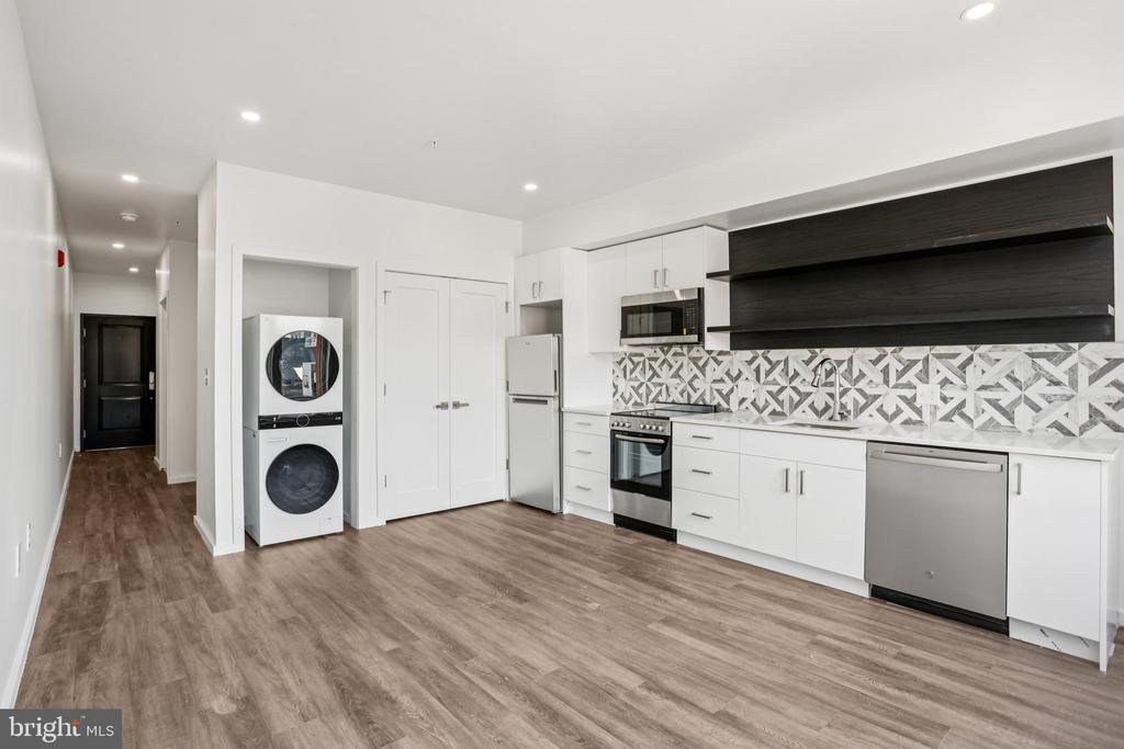 1201 VINE STREET 710 STUDIO