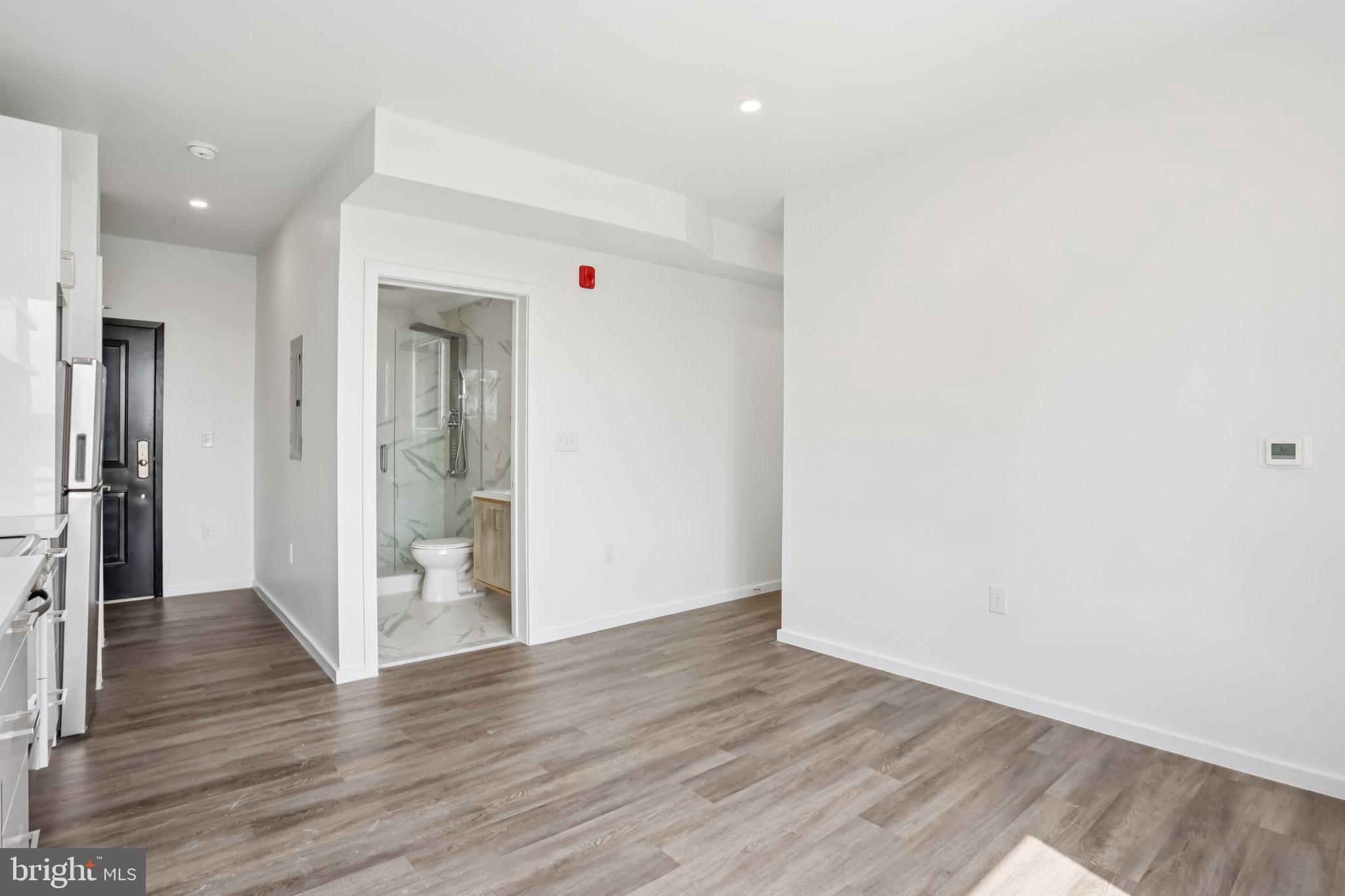 1201 VINE STREET 719 STUDIO