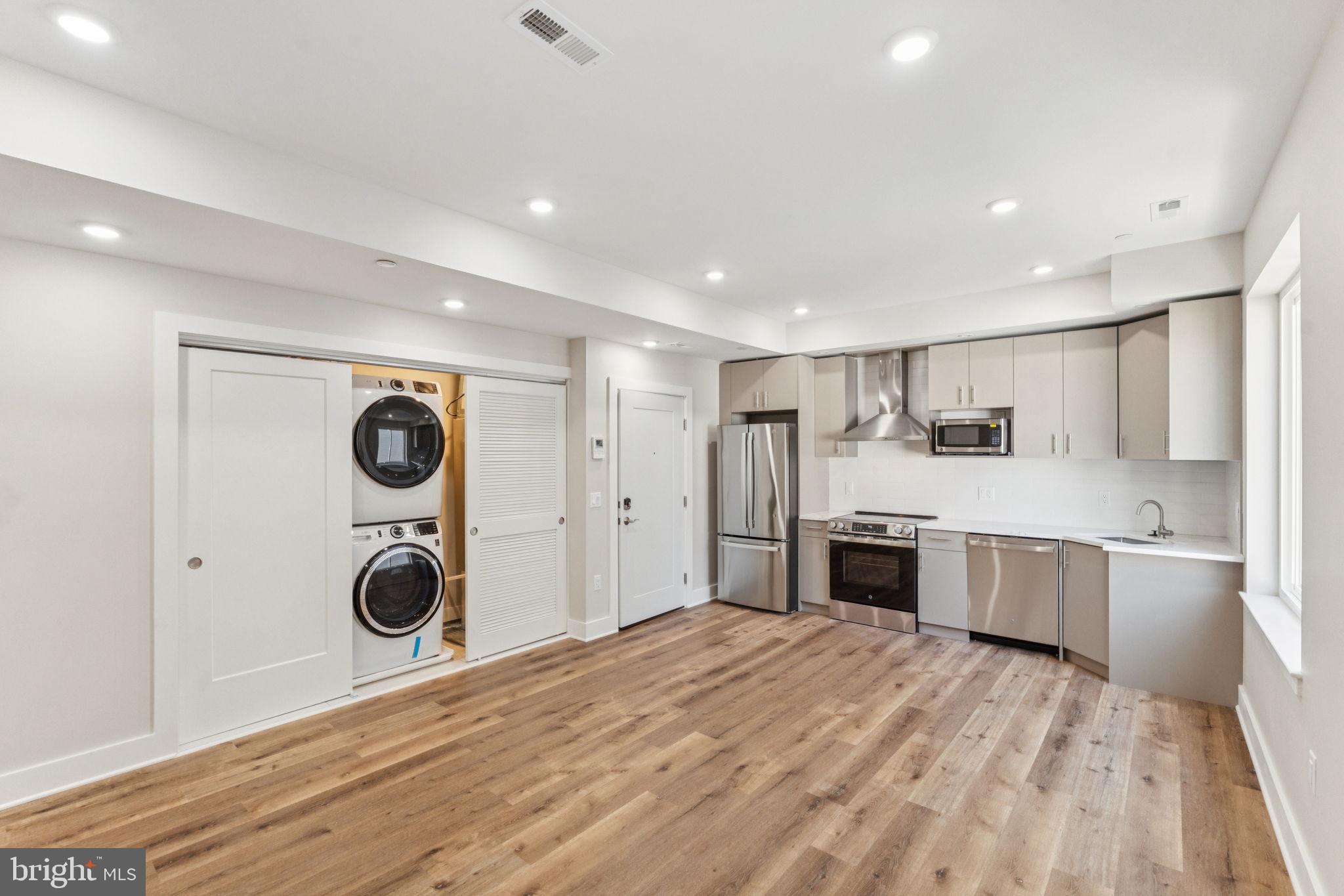 1436 PARRISH STREET D