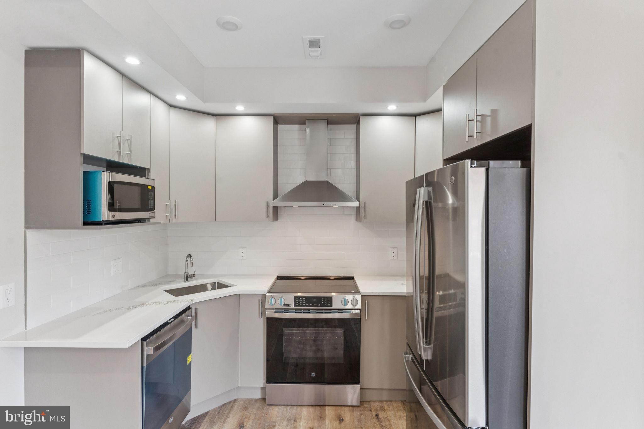 1436 PARRISH STREET C