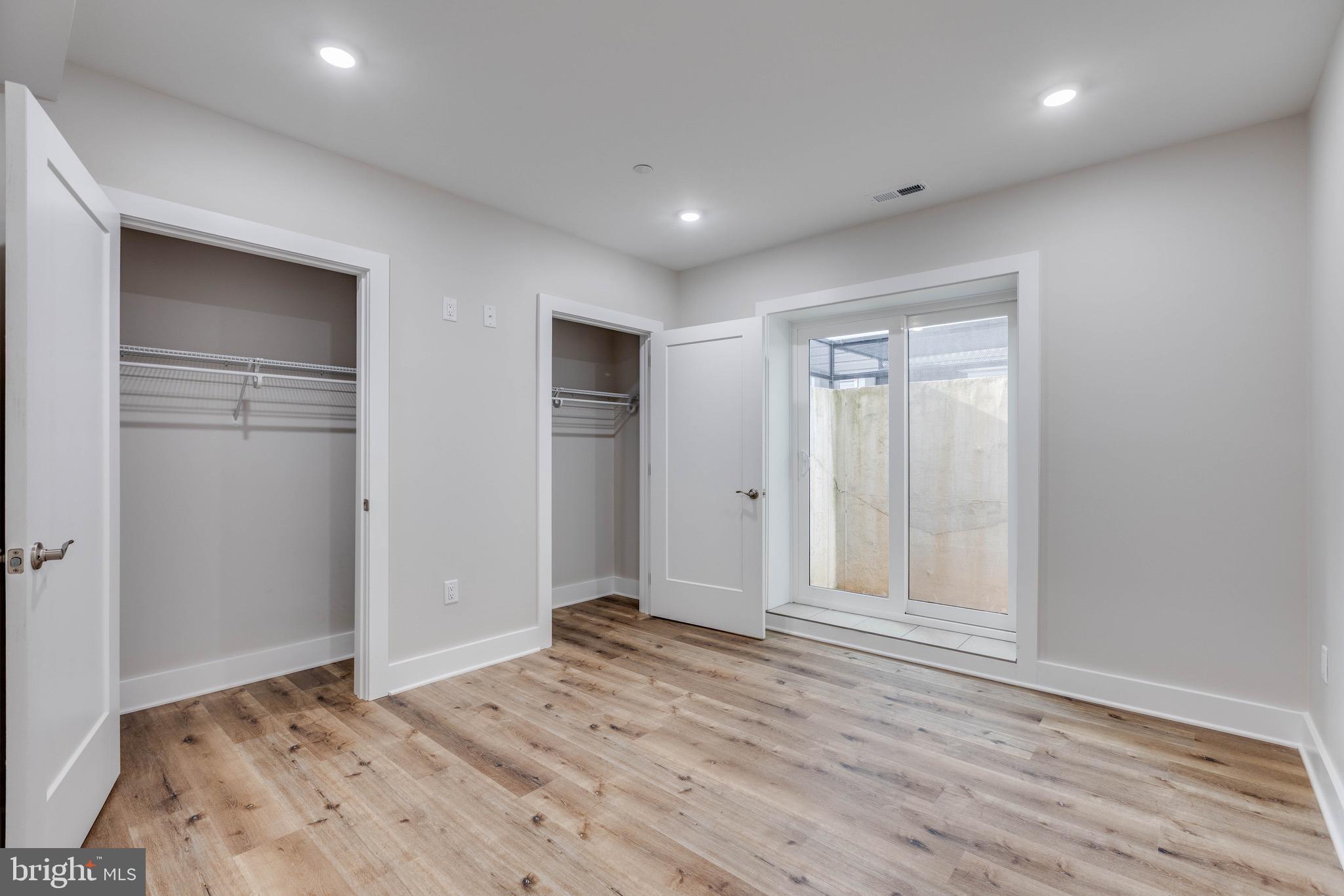 1434 PARRISH STREET B