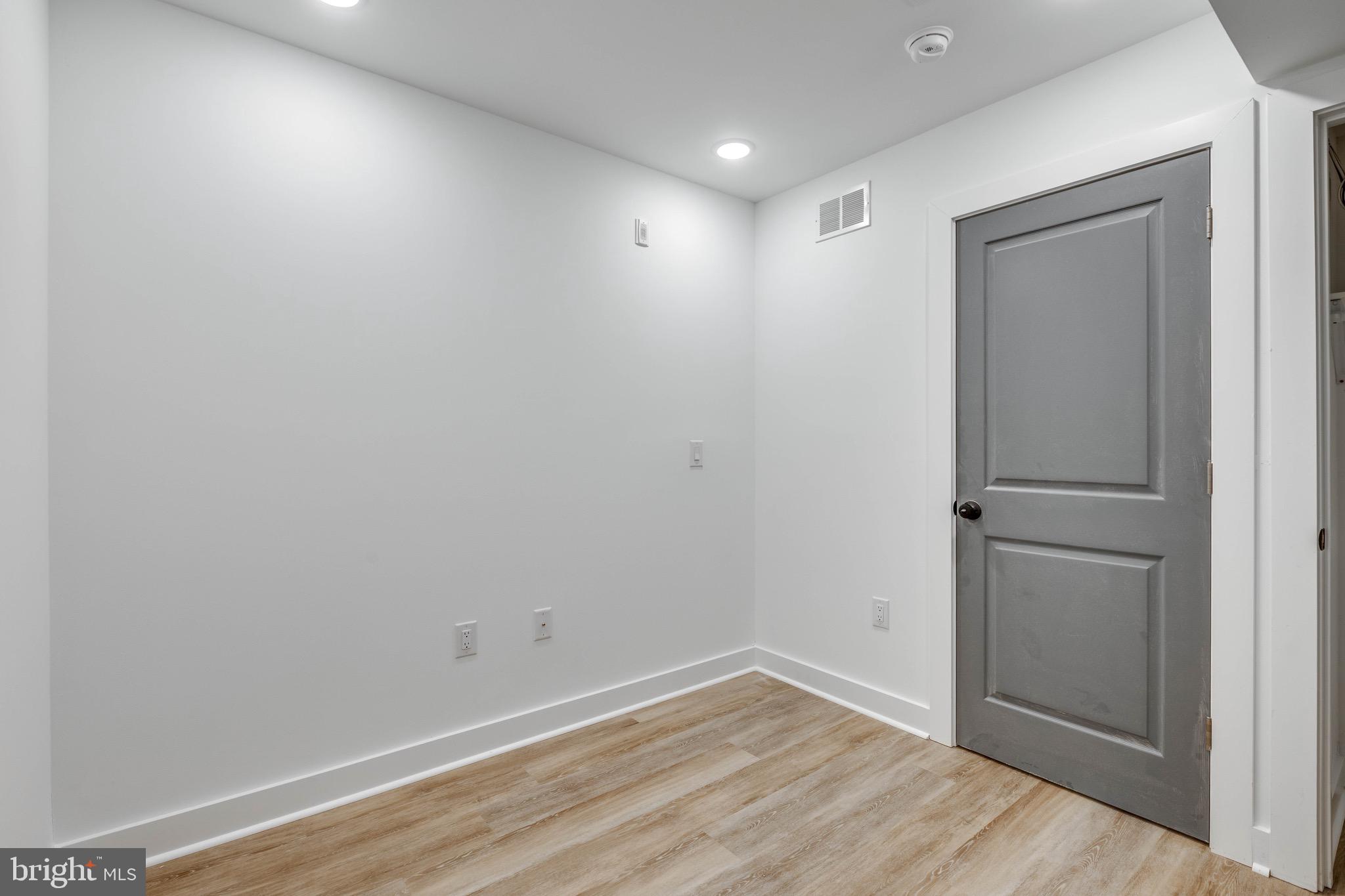 2348 N PARK AVENUE B