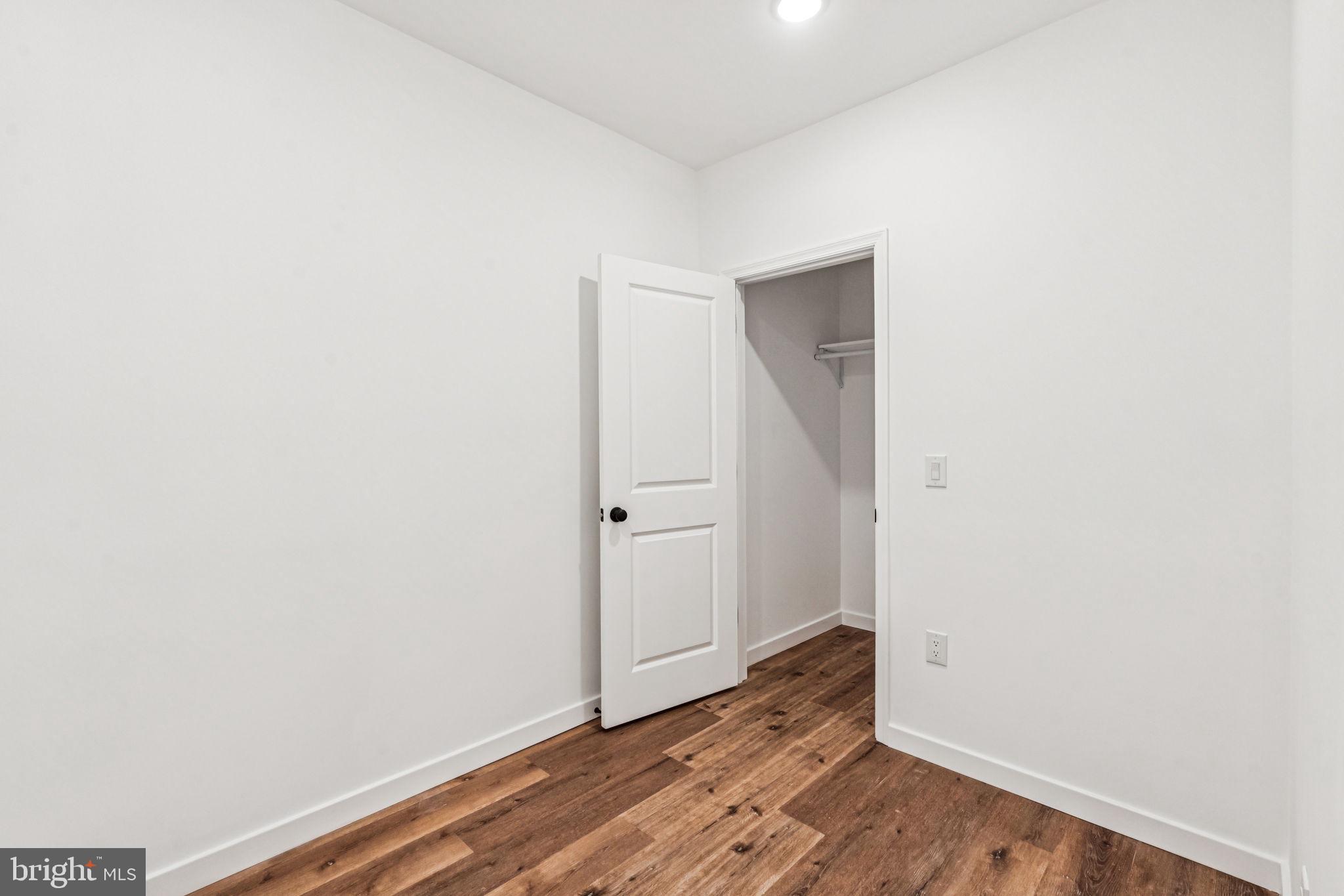 1125 W CUMBERLAND STREET B