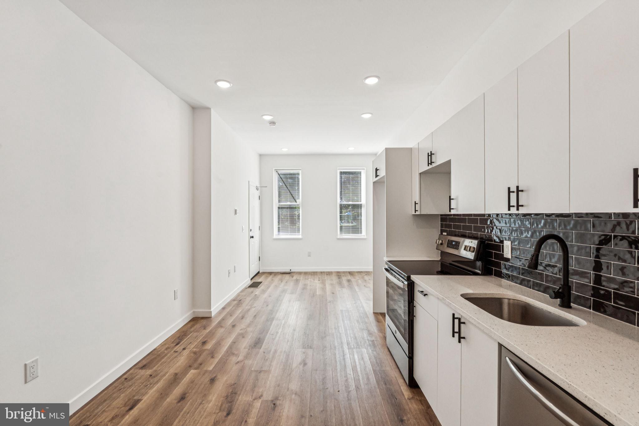 1125 W CUMBERLAND STREET B