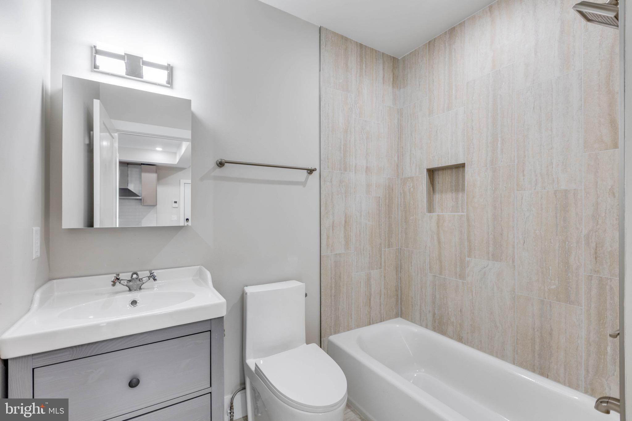 1434 PARRISH STREET A