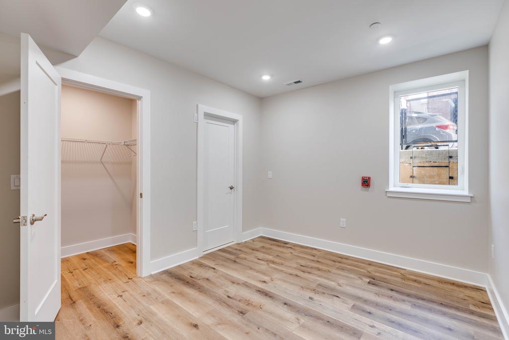 1434 PARRISH STREET A