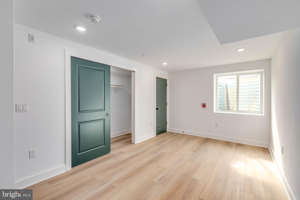 1221 W LEHIGH AVENUE A