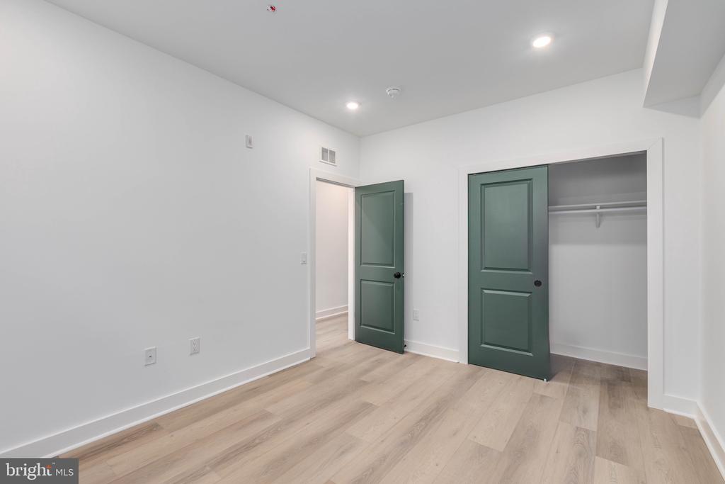 1221 W LEHIGH AVENUE A