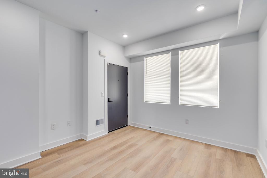 1221 W LEHIGH AVENUE A