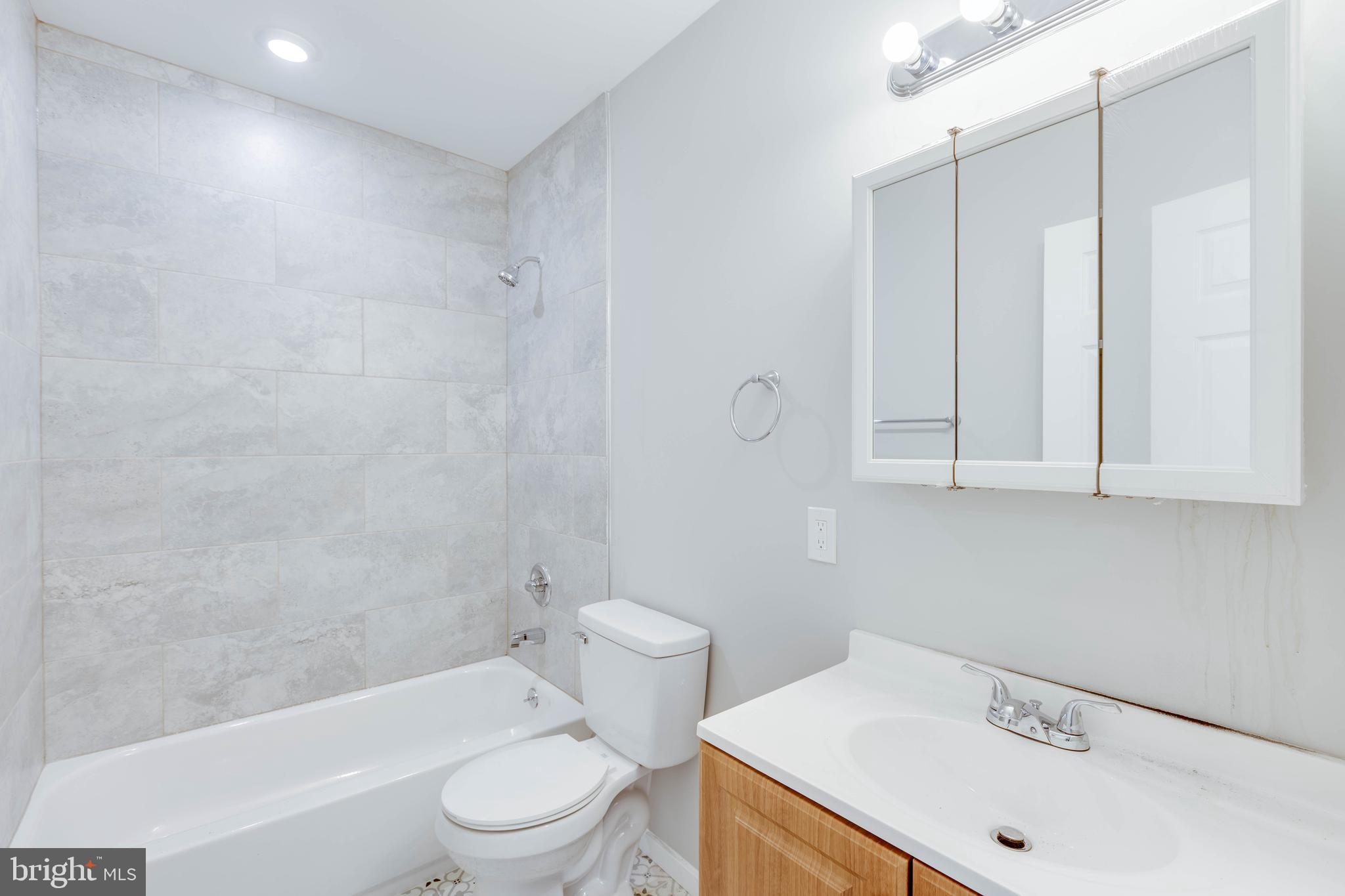 1225 W DAUPHIN STREET 1